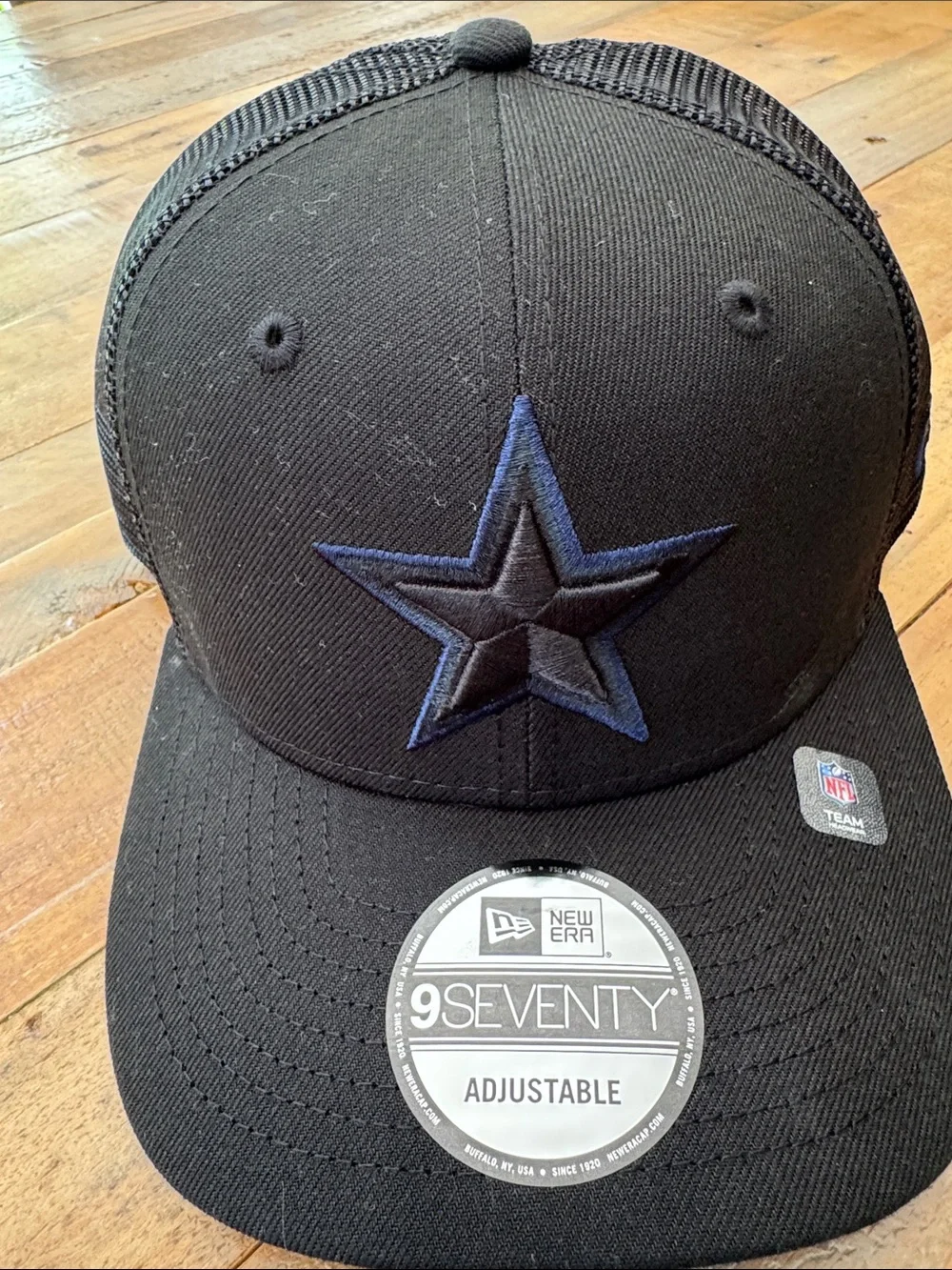 Cowboys New Era Black Snapback Cap with Navy blue Star NWT new